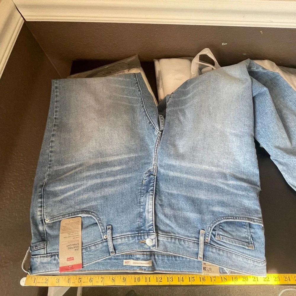 Levis Women 314 Shaping Straight Jeans 22W Blue Light Wash Tummy Control Stretch